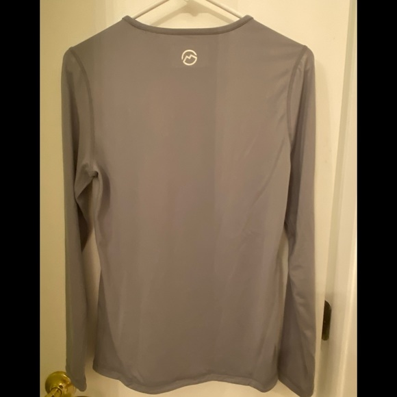 🥶🩶Magellan • gray base layer top • S • NWOT - Picture 2 of 4